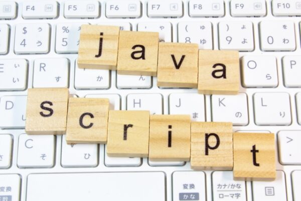 ①JavaScript